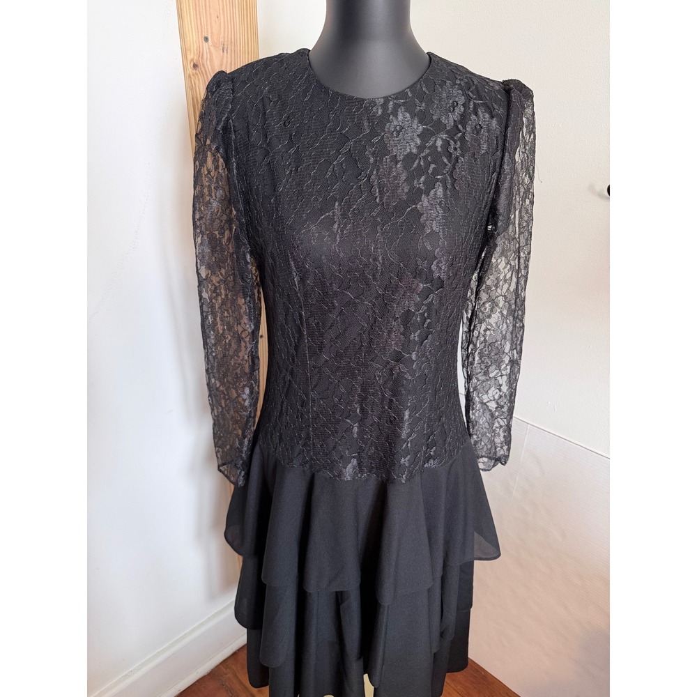 Vintage Black Lace Long Sleeve Dress Size 8 Tiered Skirt Gothic Witchy Fairycore